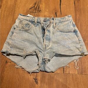 Levi’s light wash Jean shorts, Women’s size 25, lightly worn